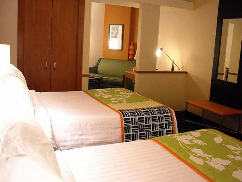 Fairfield Inn & Suites Columbia Phòng bức ảnh